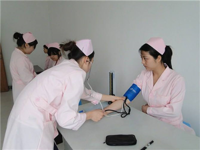 成都卫校护理专业图 成都卫校护理专业图