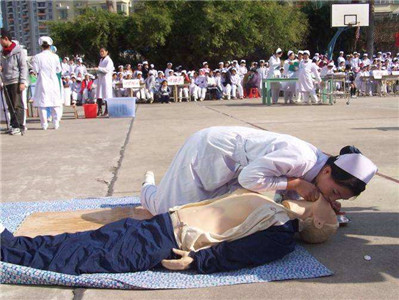 成都卫校护理专业图 成都卫校护理专业图