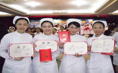 成都卫校图 成都卫校图