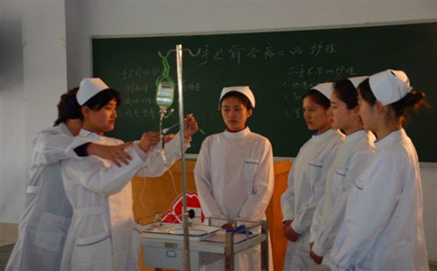 成都卫校护理专业图 成都卫校护理专业图