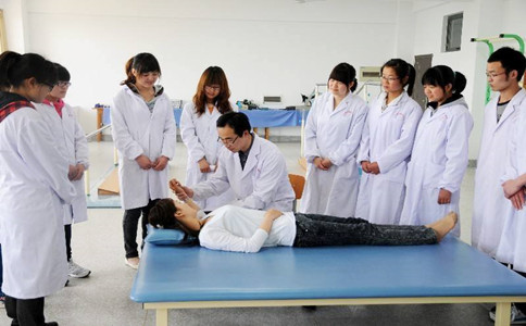 成都卫校康复治疗图