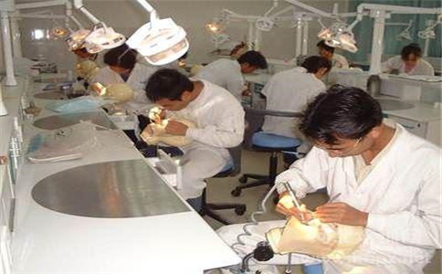 成都卫校医学影像专业图 成都卫校医学影像专业图