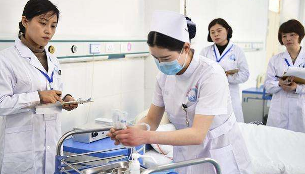 成都卫校护理专业图 成都卫校护理专业图