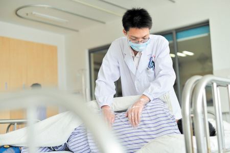 成都卫校男士护理专业图 成都卫校男士护理专业图