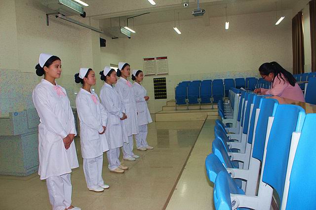 成都卫校专业图