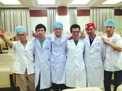 成都卫校男士护理专业图