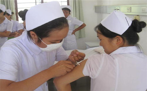 成都希望卫校护理图 成都希望卫校护理图