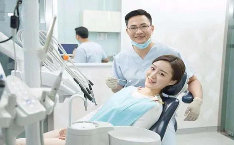 成都卫校报名时间是什么时候？